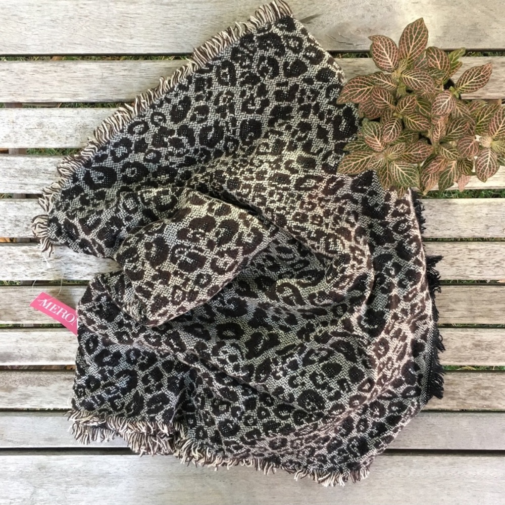 NEW Merona Animal Print Leopard Scarf